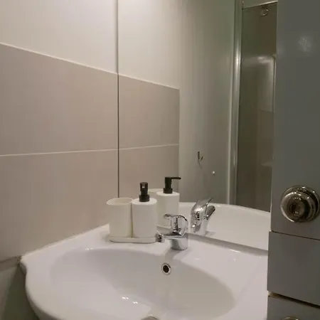 Appartement Zenbnb / Le Hutin / Hyper Centre / 2 Min. Du Tram *